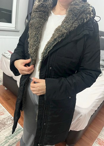 Kürk Detaylı Midi Kadın Mont
