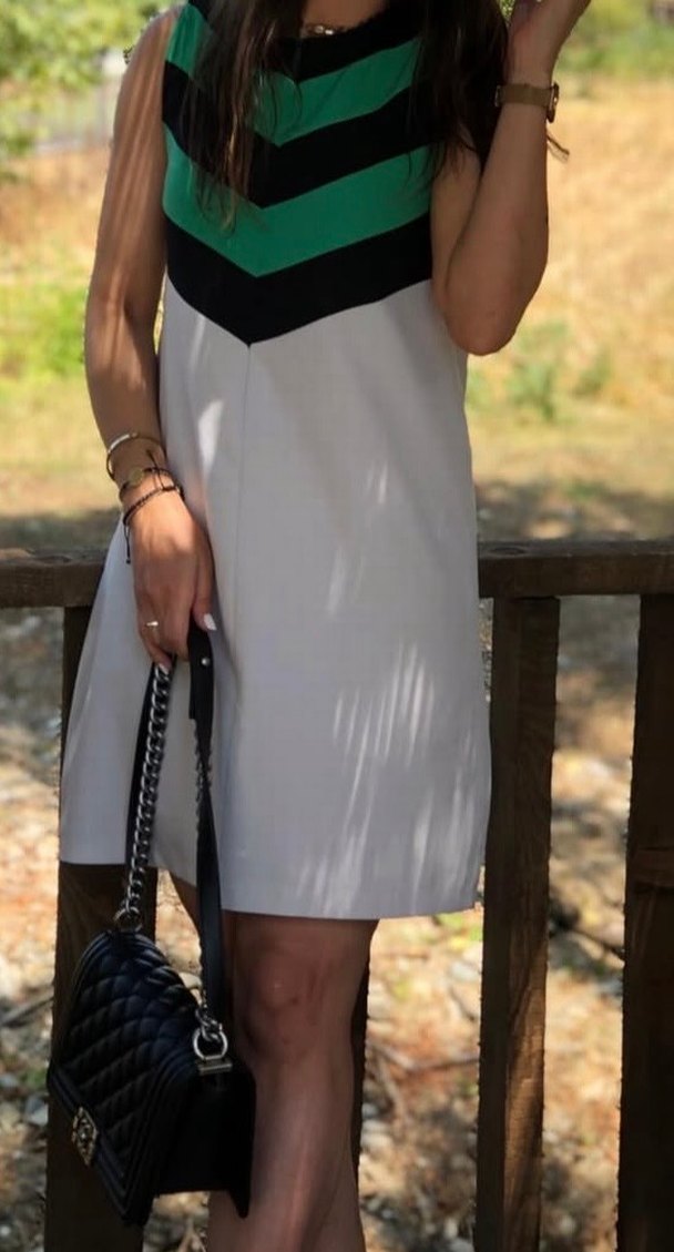 V Yaka Yeşil Siyah Çizgili Midi Elbise - Görsel 2