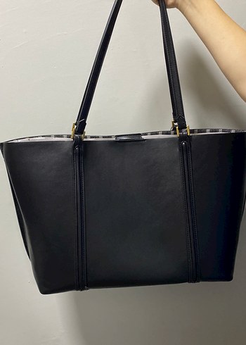 Zara Siyah Deri Tokalı Kadın Omuz Çantası