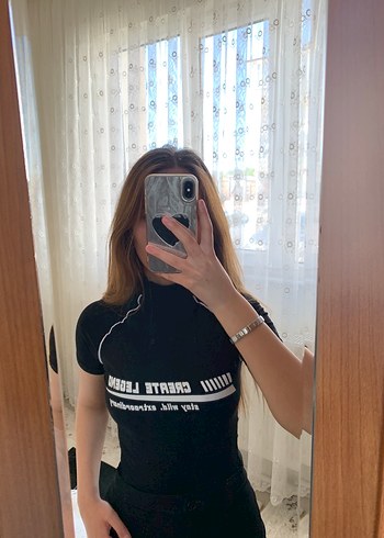 Kadın Siyah Baskılı Yarım Balıkçı Tişört