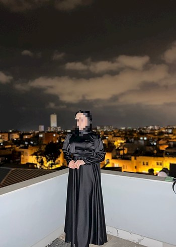Siyah Uzun Kollu Yüksek Yakalı Kadın Elbise