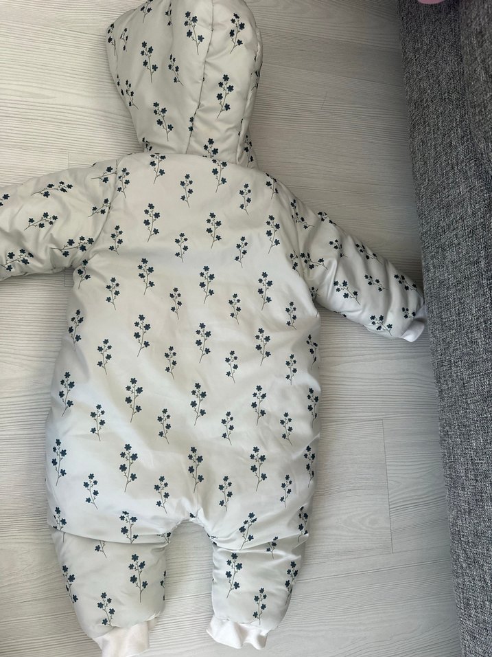 Kapüşonlu Beyaz Desenli Bebek Tulumu - Görsel 4
