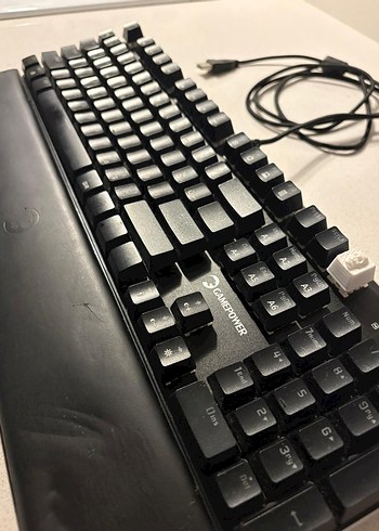 Siyah mekanik klavye ve bilek desteği - Görsel 3