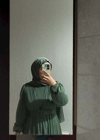 40 Beden haki Renk parıltılı abiye