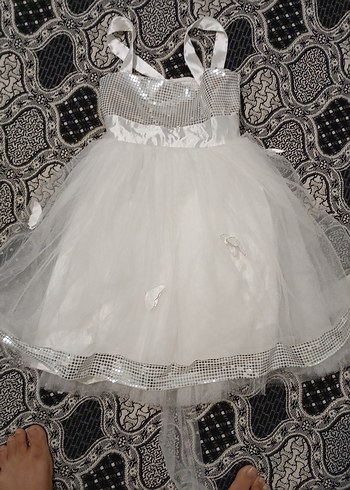 Dantel Detaylı Beyaz Kız Elbisesi
