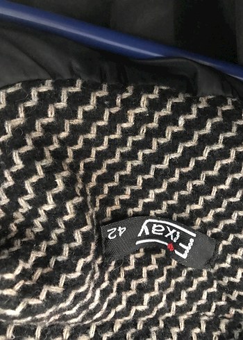 Desenli Uzun Kadın Kaban - Görsel 3