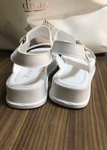 Beyaz Dolgu Topuklu Kadın Sandalet - Görsel 3