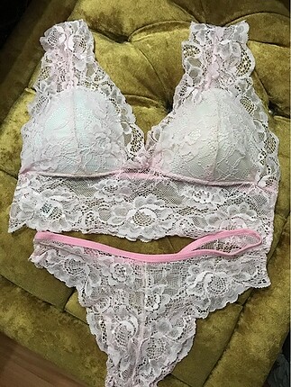 Bralet takım
