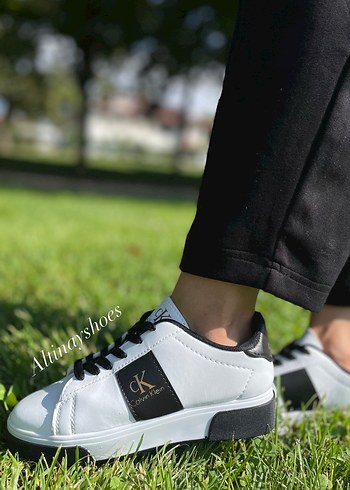 Calvin Klein Yeni sezon Calvin kleın 36-40 numara aralığı