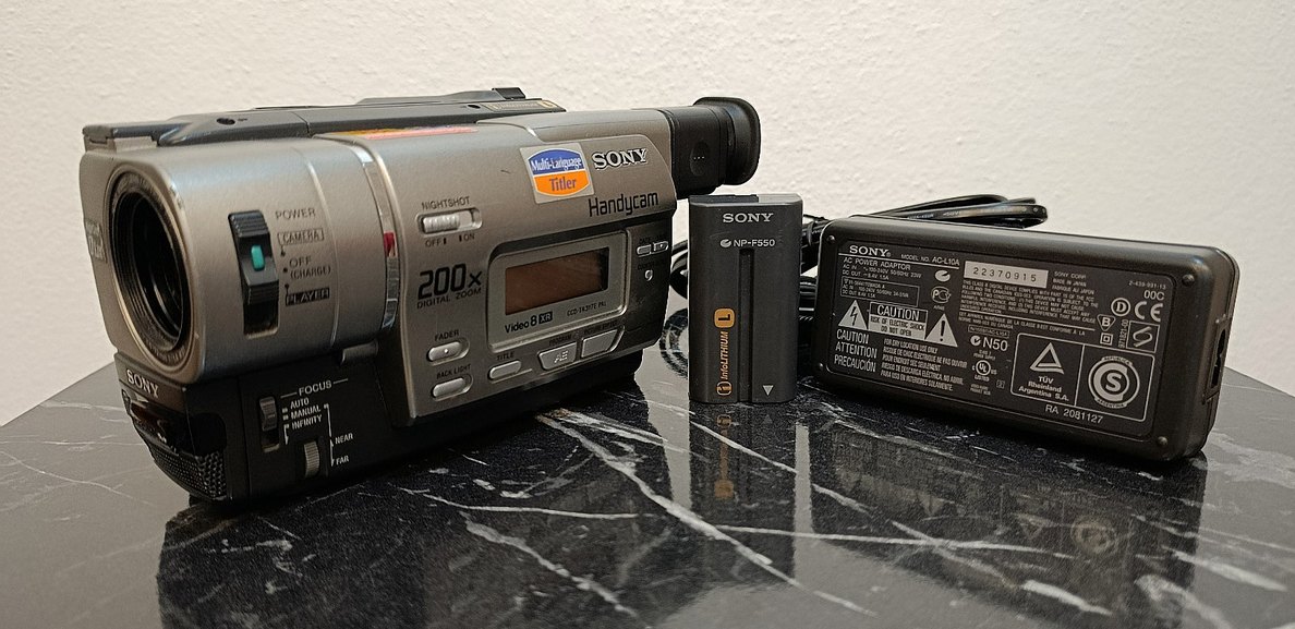 SONY HANDYCAM CCD-TR317E-PAL 200X - Görsel 2