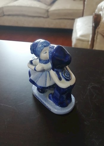 Beden mavi Renk Mavi Çift Öpüşen Bebek Biblo Hollanda
