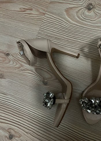 Bambi Bej Taşlı İnce Topuklu Kadın Abiye Ayakkabı - Görsel 2