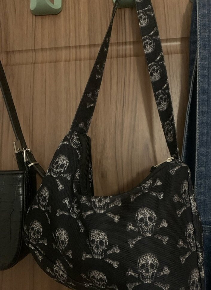 Kuru Kafalı Siyah Kayışlı Kadın Çantası - Görsel 2