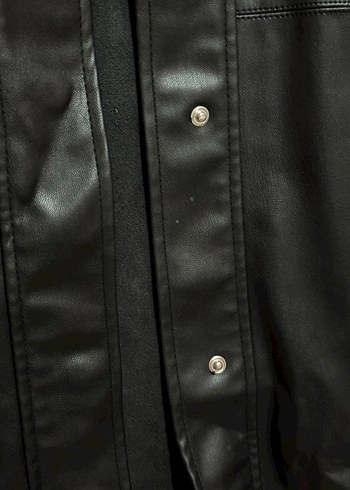 Zara Siyah Deri Görünümlü Ceket S Beden - Görsel 2