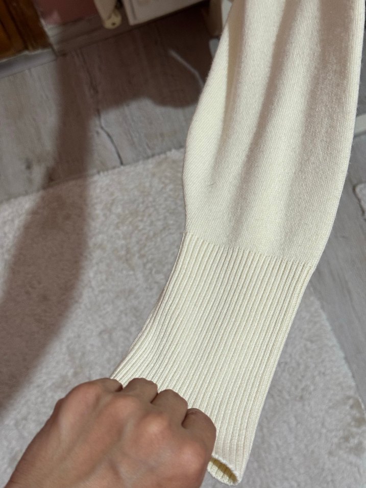 Kalın ve Yumuşak Krem Triko Eşofman Takımı  Sıfır - Görsel 4