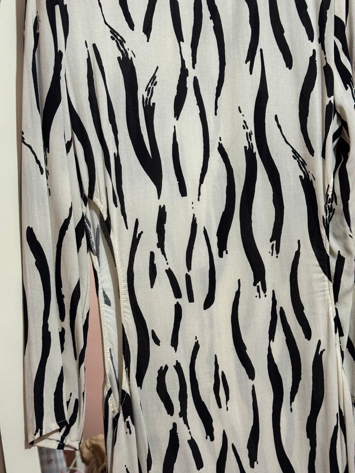 Siyah Beyaz Desenli Uzun Balık Kesim Penye Elbise - Görsel 4