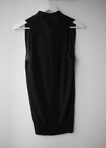 Siyah,Dökümlü Yakalı Kolsuz Triko Bluz - Görsel 5