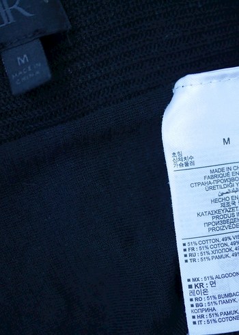 Siyah,Dökümlü Yakalı Kolsuz Triko Bluz - Görsel 10