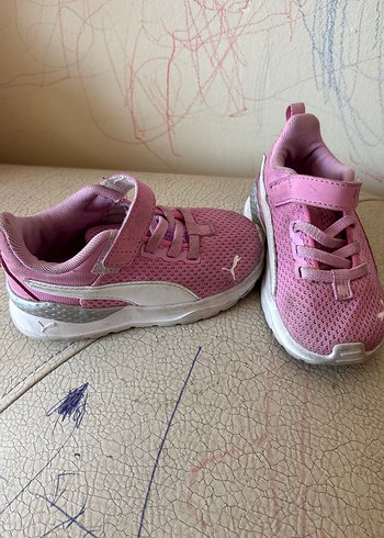 Puma Kız Çocuk Pembe Cırtlı Spor Ayakkabı