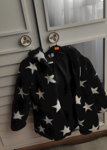 erkek Çocuk Siyah Yıldızlı Kürklü Kaban - Görsel 5