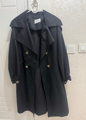 Siyah Kadın Uzun Düğmeli Trençkot - Görsel 2