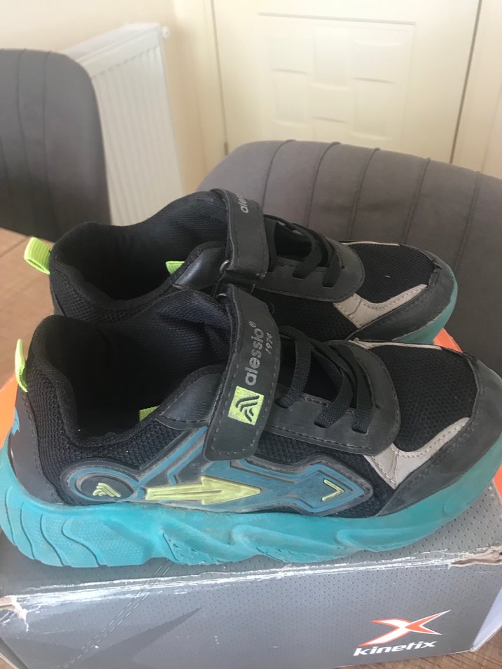 Erkek Çocuk Siyah Spor Ayakkabı Velcro Bantlı - Görsel 3