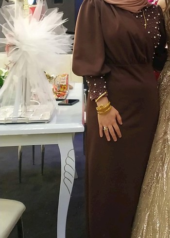 Uzun Kol İşlemeli Boncuklu Kahverengi Abiye