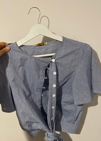 Düğmeli V Yaka Kısa Kollu Denim Gömlek