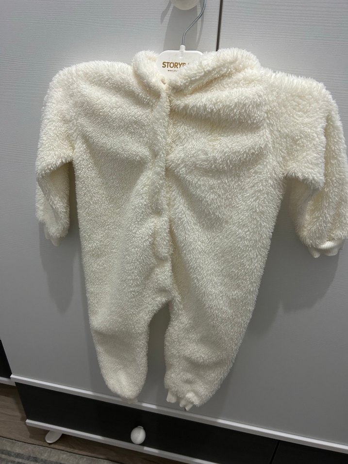 Beyaz Peluş Bebek Tulumu - Görsel 2