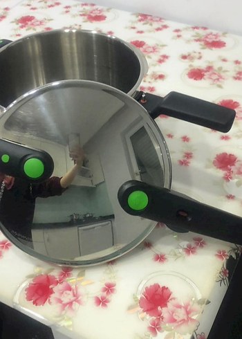 Fissler Fissler Vitaquick 6 Litre Sıfır Düdüklü Tencere