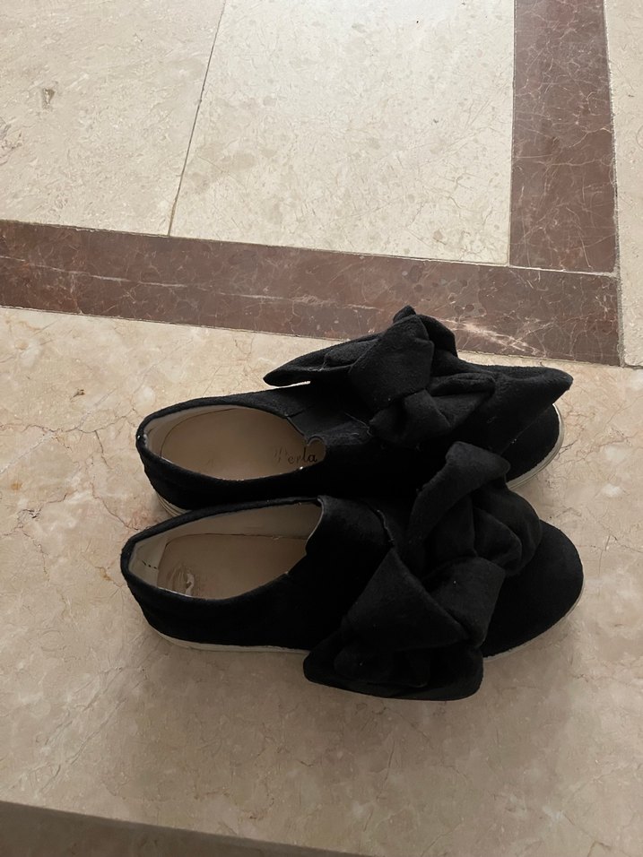 Siyah Fırfırlı Kadın Ayakkabı - Görsel 2