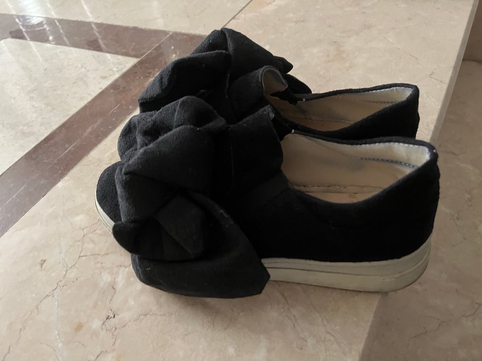 Siyah Fırfırlı Kadın Ayakkabı - Görsel 4