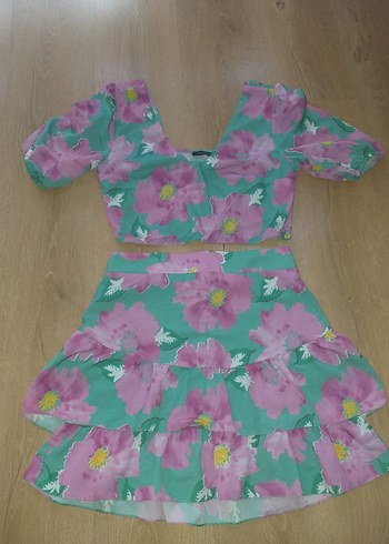 Çiçekli Crop -Etek Çok şık Takım - Görsel 2