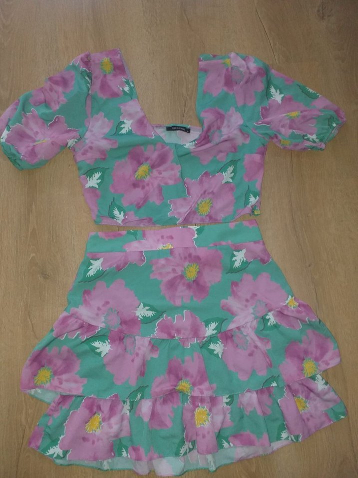 Çiçekli Crop -Etek Çok şık Takım - Görsel 3