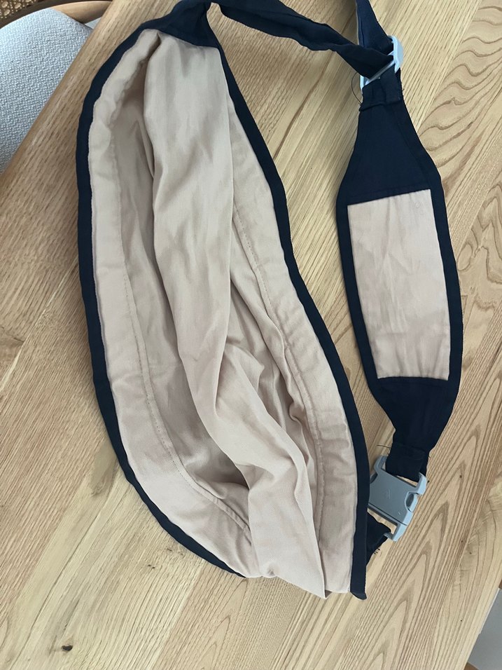 Bej ve koyu renkli bebek taşıyıcı - Görsel 2