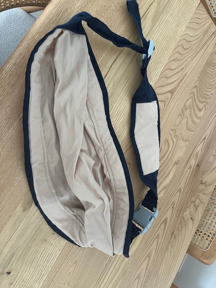 Bej ve koyu renkli bebek taşıyıcı - Görsel 3