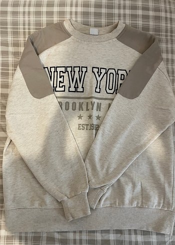 İ Sweatshirt