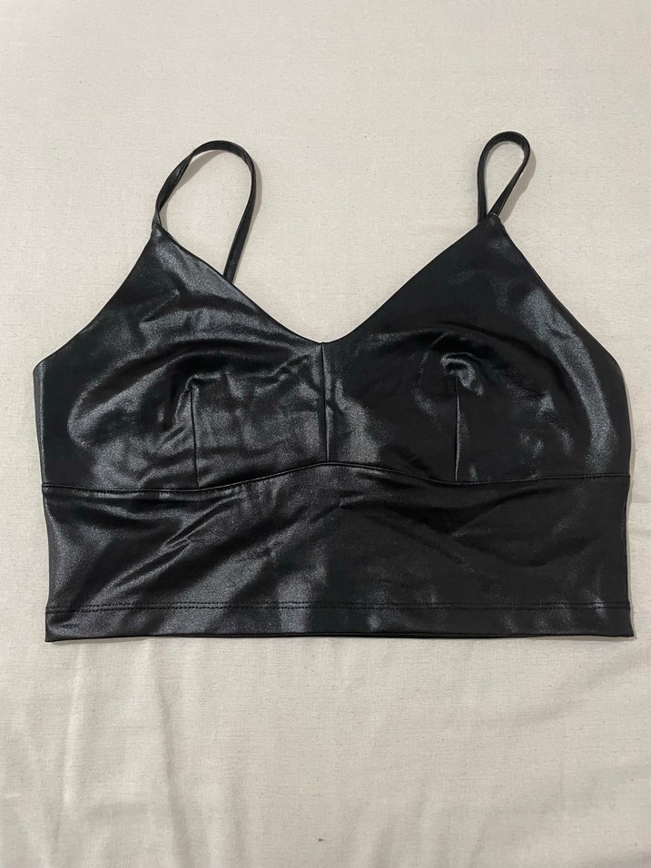 Siyah Deri V Yakalı Mini Crop Top - Görsel 2