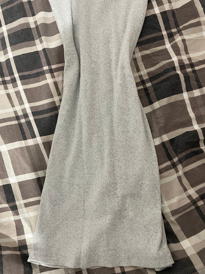 Gri V Yaka Düğmeli Uzun Kadın Elbise - Görsel 2