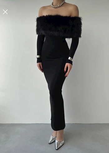 Kürk Detaylı Siyah Uzun Straplez Abiye Elbise - Görsel 4