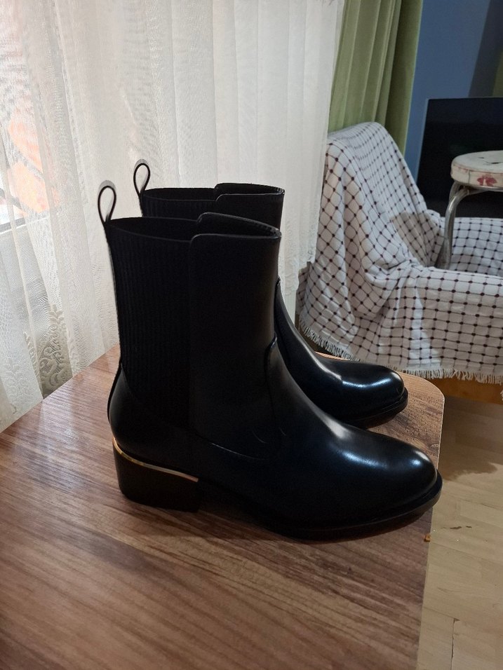 Siyah Deri Stiletto Topuklu Tokalı Kadın Bot - Görsel 2