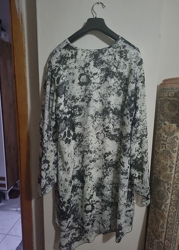 Gri Batik Desenli Uzun Kollu Salaş Tunik - Görsel 4