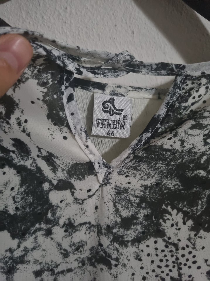 Gri Batik Desenli Uzun Kollu Salaş Tunik - Görsel 3