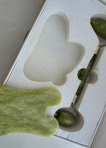 Orijinaldir yeşim Taşı Masaj Aleti ve Roller Seti - Görsel 2