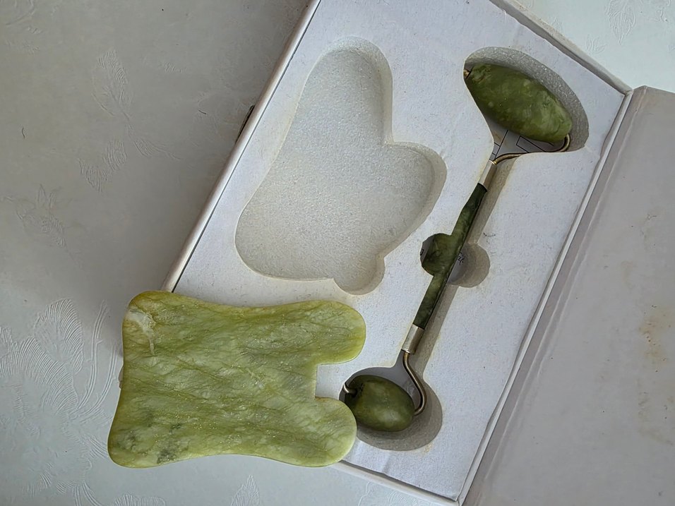 Orijinaldir yeşim Taşı Masaj Aleti ve Roller Seti - Görsel 2