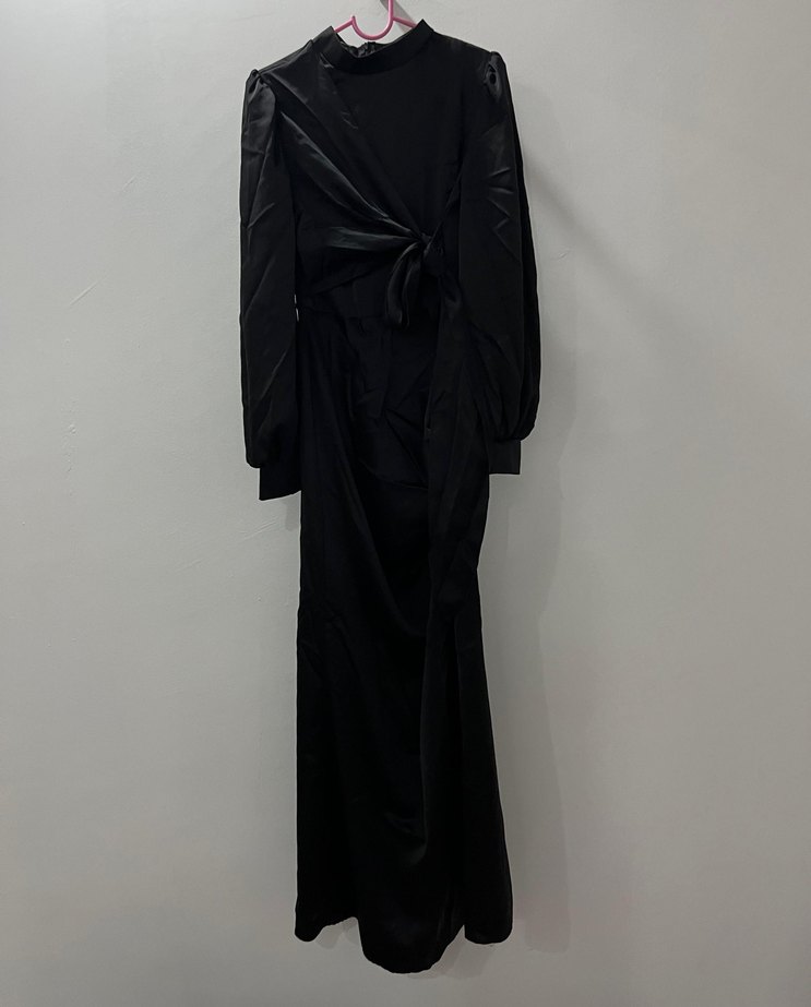 Siyah Uzun Drapeli Gotik Kadın Elbise - Görsel 2