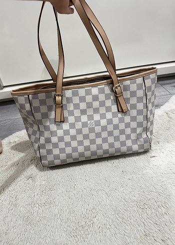 Louis Vuitton Tokalı Beyaz Ekose Kadın Çanta