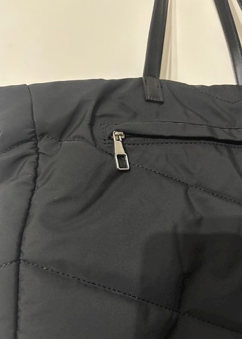 Bershka Siyah Fermuarlı Kadın Omuz Çantası