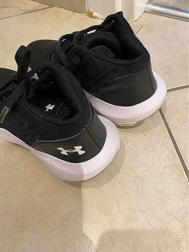 Under armour çocuk ayakkabısı