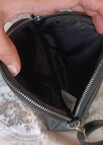 SİYAH ÇANTA - Görsel 2